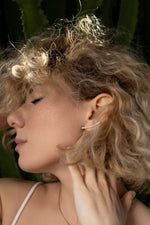 Crescent earrings - 1 ct