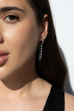 Huggies chain drop Pear - 1.5 ct