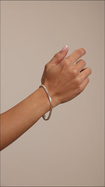 Tennis - emerald bezel bracelet